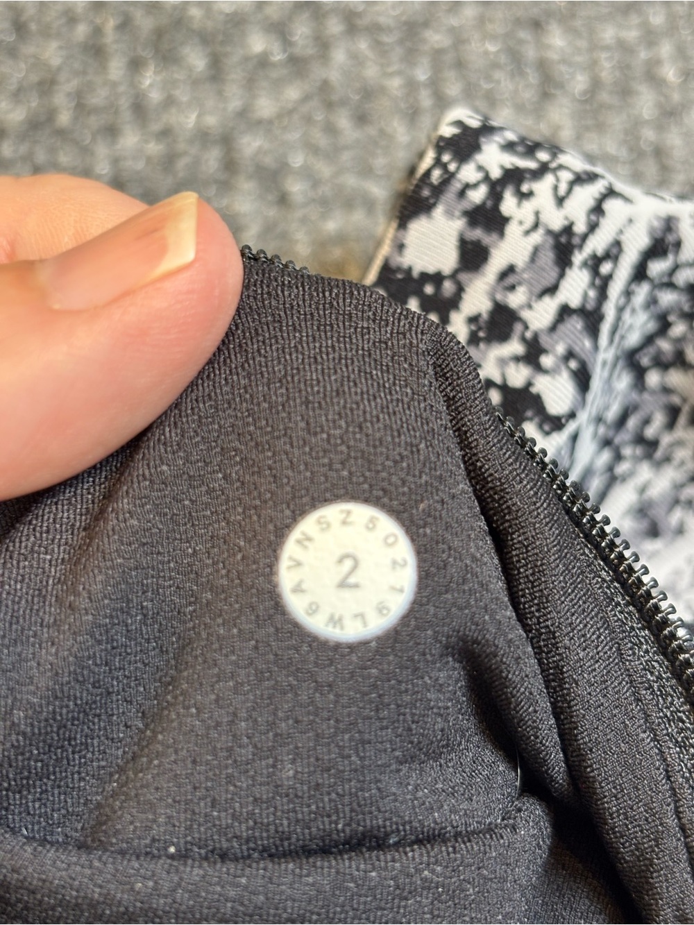 Lululemon Pace Rival Crop 22" Leggings Paint Splash Silver Multi Black Sz 2 - Picture 8 of 14